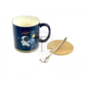 Porcelán bögre kanállal, tetővel