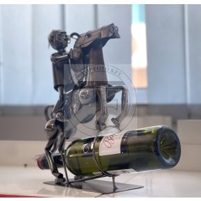 Fém bortartó (Lovas))