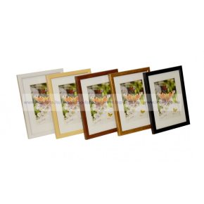 Műanyag képkeret 18x24 cm 