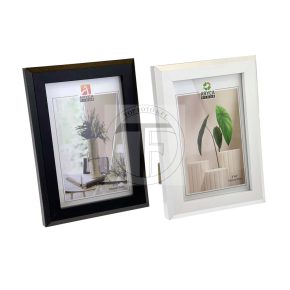  Bilderrahmen aus Kunststoff in Holzoptik, schwarz-weiß, 21x29,7 cm