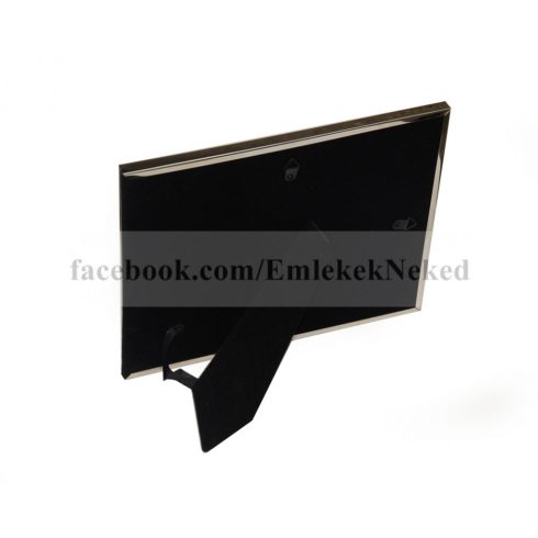 Fém képkeret paszpartuval 20,5x25,5 cm